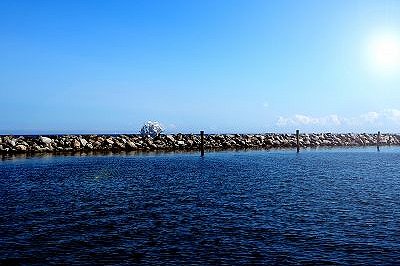 Segelschiff am Yachthafen